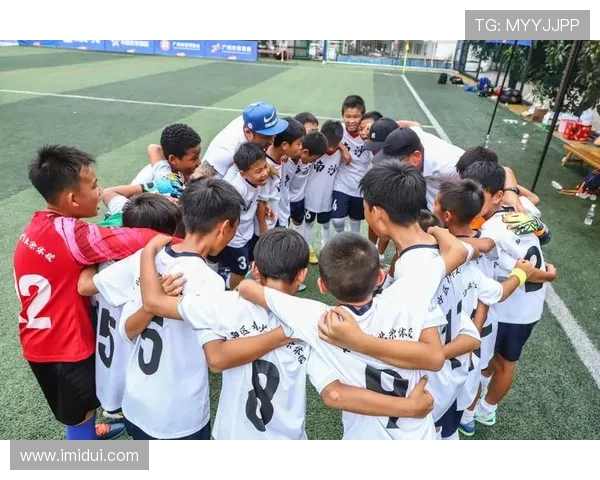 中国足球振兴计划启动 明年起重点培养青少年足球人才加强国际交流