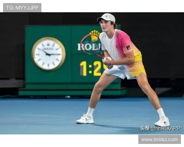 网球赛季精彩纷呈 年轻球员崭露头角 大满贯赛事激战正酣 网球赛季精彩纷呈 年轻球员崭露头角 大满贯赛事激战正酣