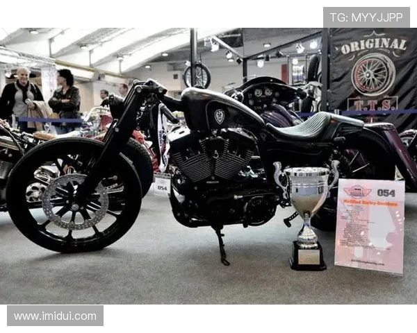 摩托车大奖赛赛季激战正酣各大车队竞逐技术升级动态频出新闻速递