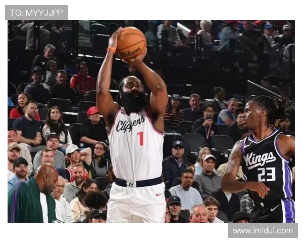 联盟多队交易暗流涌动球星伤病回归左右季后赛格局新赛季前景生变